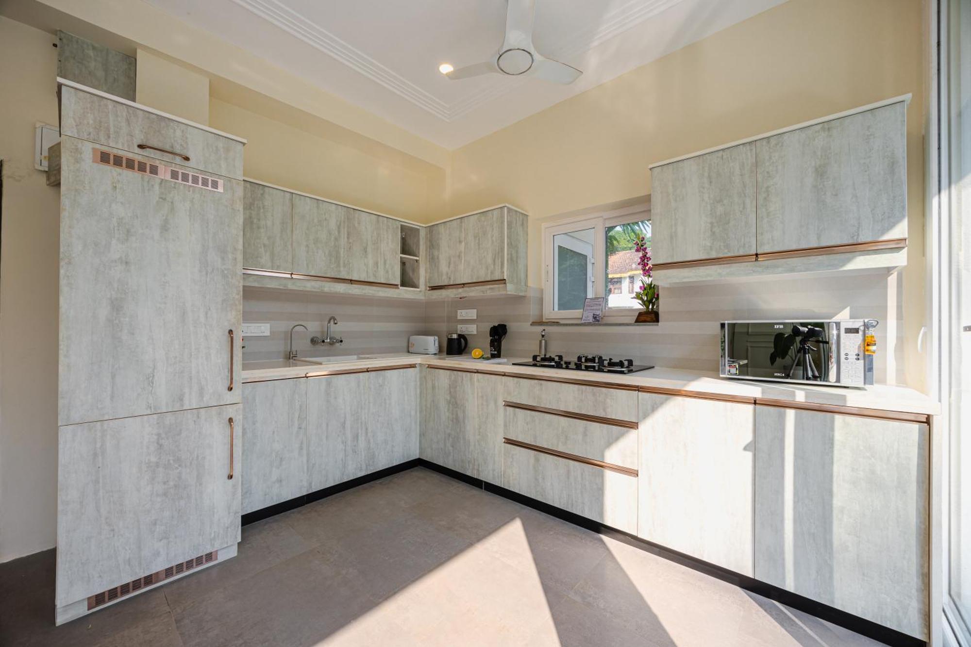 Elivaas 4 Bhk Villa Near Beach With Private Pool & Bar - Casa Boa Vida Кандолім Екстер'єр фото