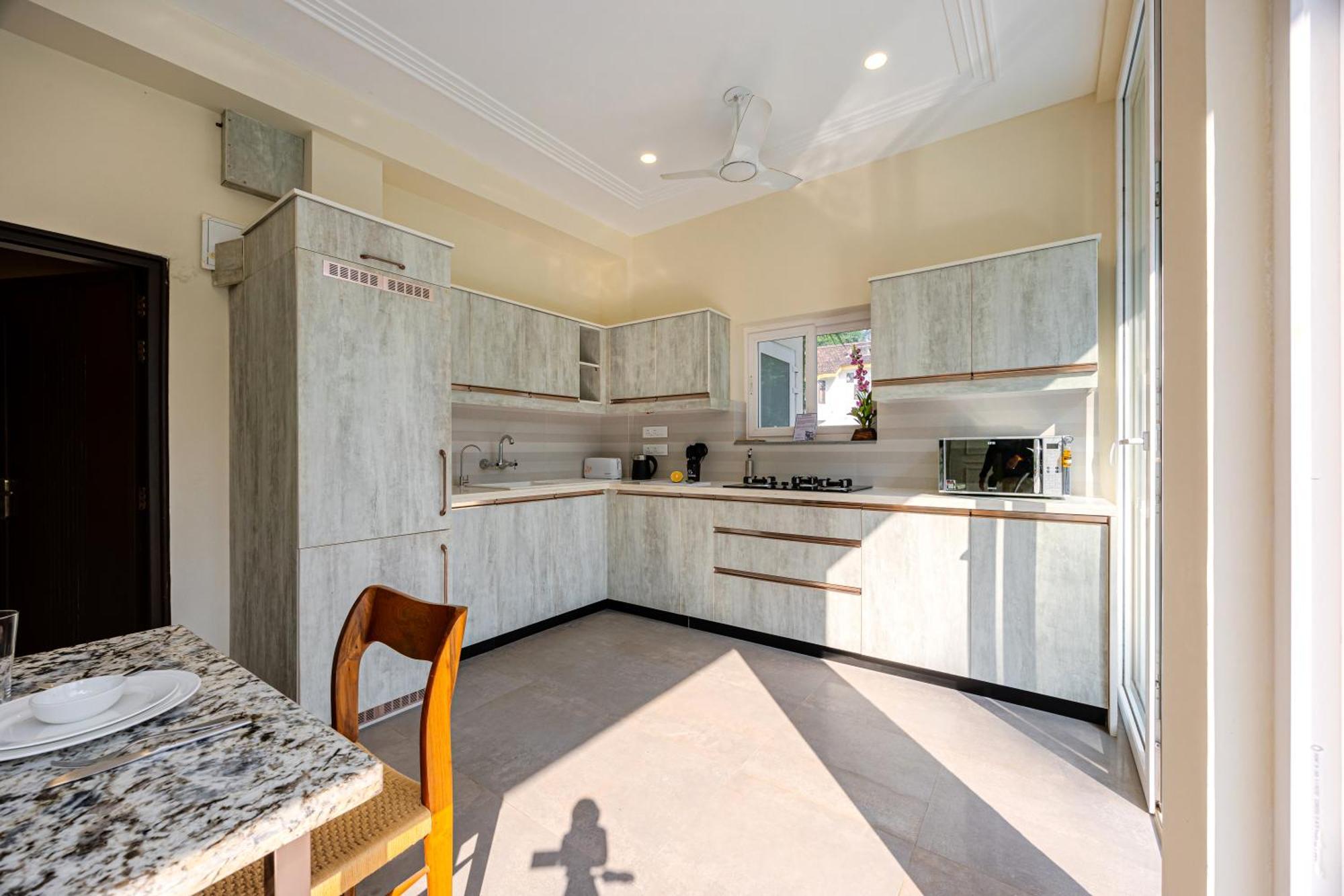 Elivaas 4 Bhk Villa Near Beach With Private Pool & Bar - Casa Boa Vida Кандолім Екстер'єр фото