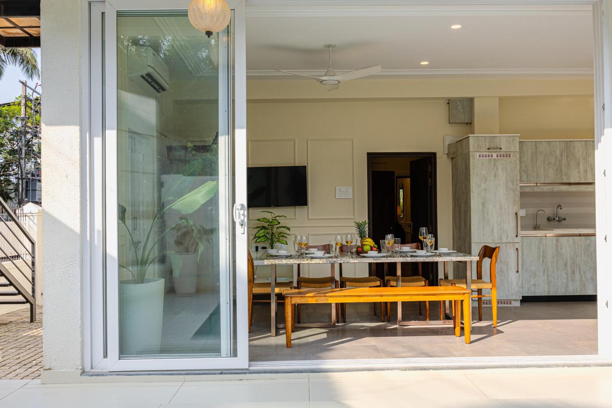 Elivaas 4 Bhk Villa Near Beach With Private Pool & Bar - Casa Boa Vida Кандолім Екстер'єр фото
