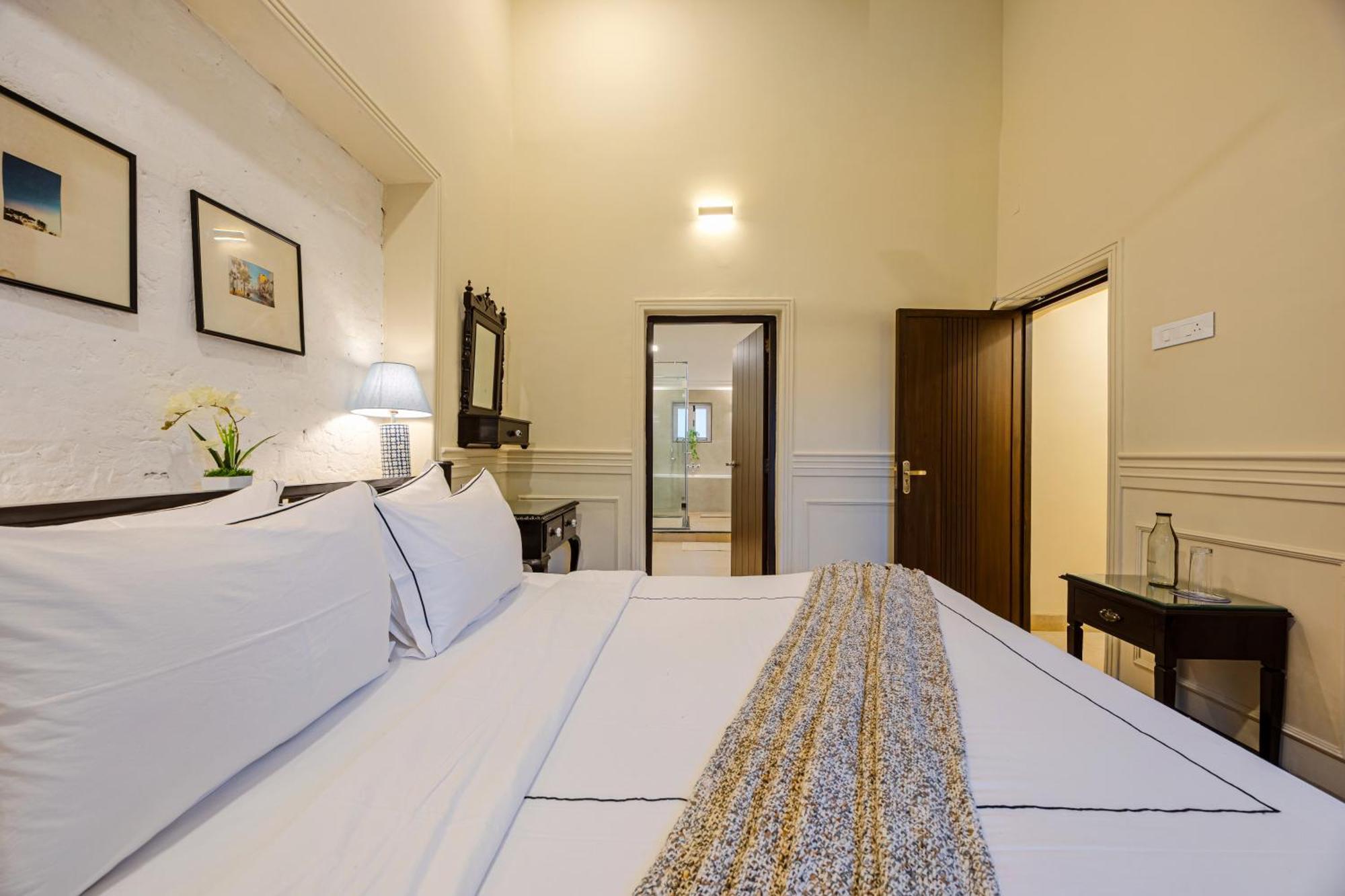 Elivaas 4 Bhk Villa Near Beach With Private Pool & Bar - Casa Boa Vida Кандолім Екстер'єр фото