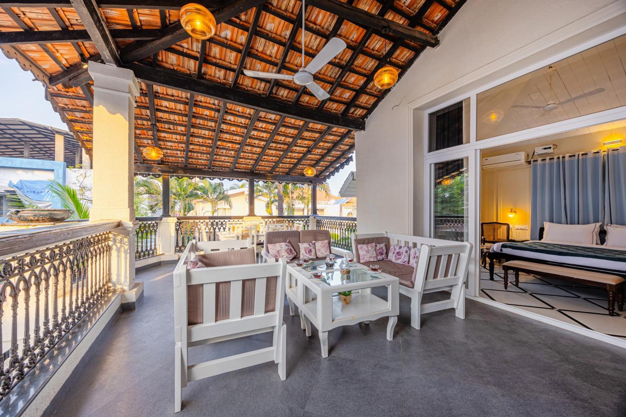 Elivaas 4 Bhk Villa Near Beach With Private Pool & Bar - Casa Boa Vida Кандолім Екстер'єр фото