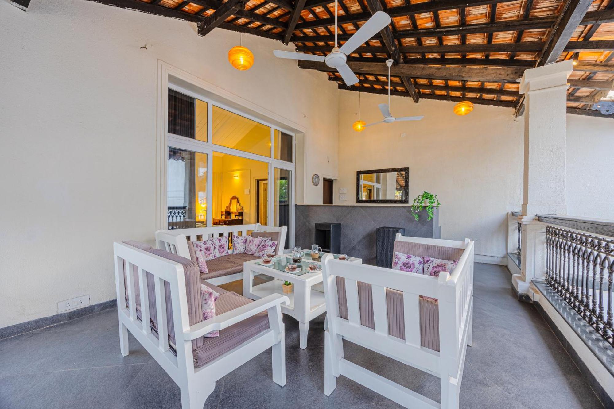 Elivaas 4 Bhk Villa Near Beach With Private Pool & Bar - Casa Boa Vida Кандолім Екстер'єр фото